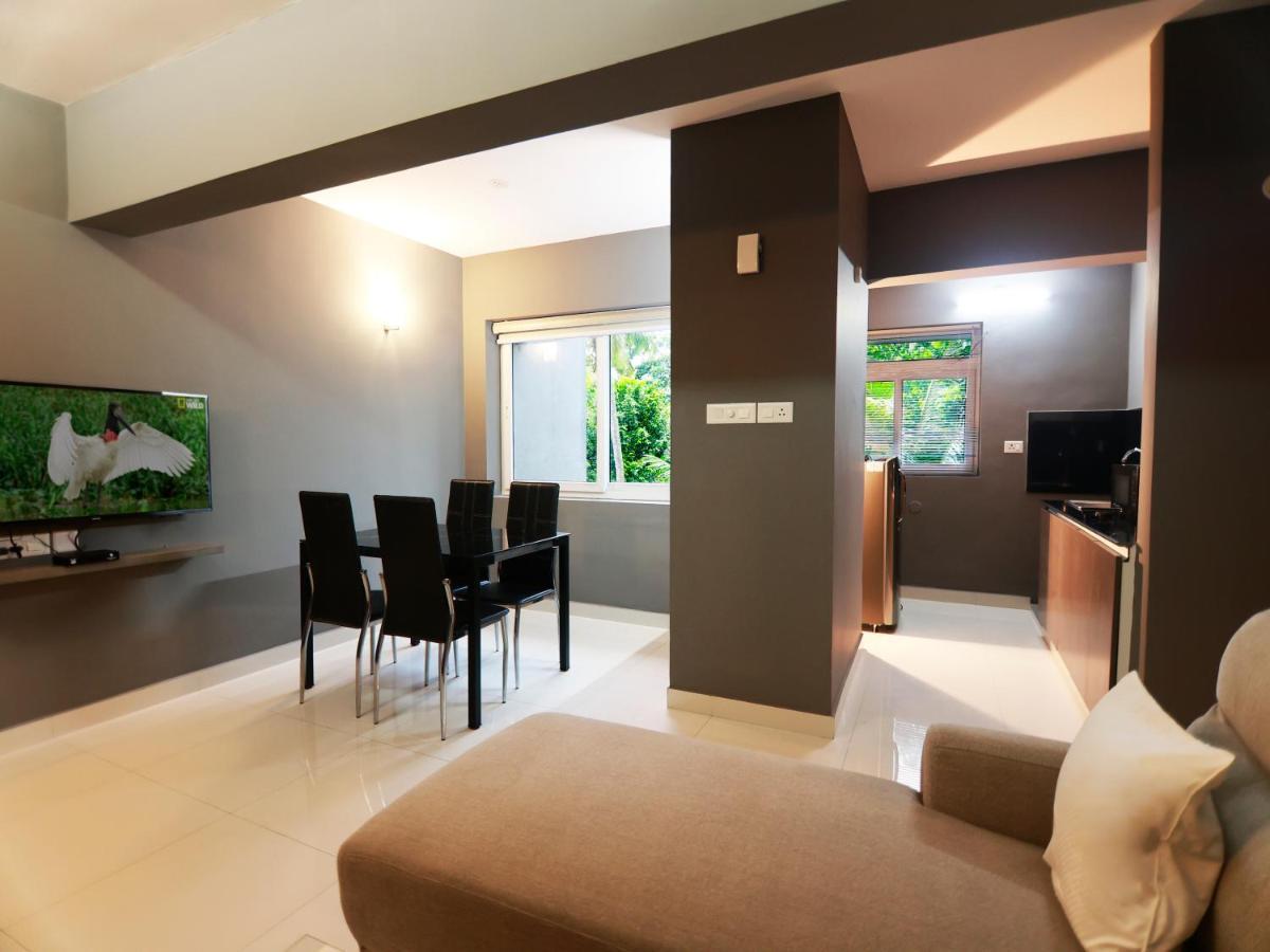 Transit Suites By Grandwest Nedumbassery Exterior photo